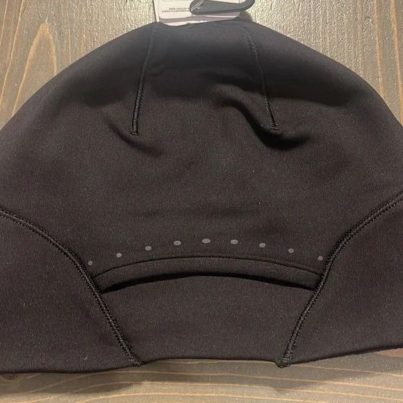 🎉🎉🎉Host Pick🎉🎉🎉 NWT Lululemon Beanie - Picture 9 of 11